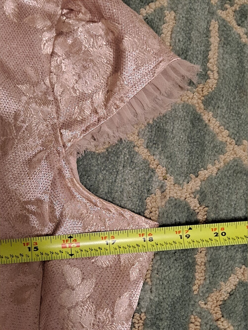 Bisou Bisou Feminine Short Sleeve Lace-Pattern Satin Bolero Jacket in Blush - Picture 11 of 15